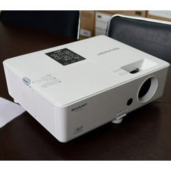 夏普E2530投影机