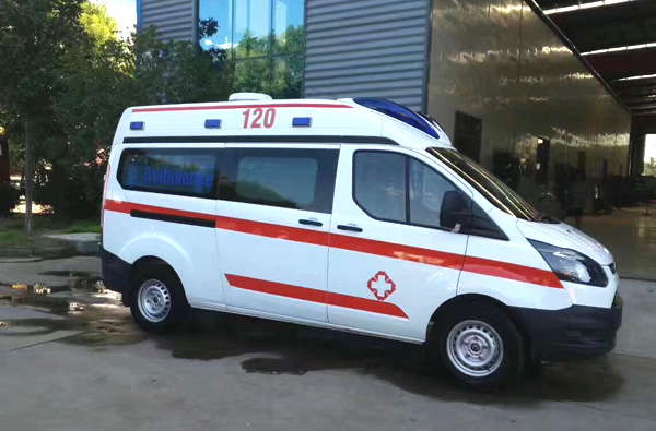 上海短轴中顶v362救护车参数