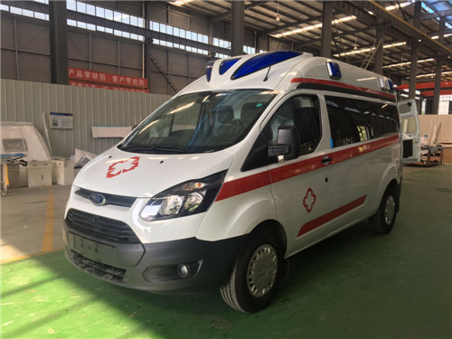 北京120人转运救护车