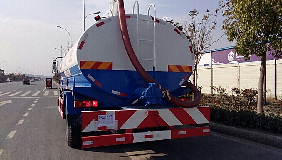 吉林省东风8吨吸粪车多少钱一辆