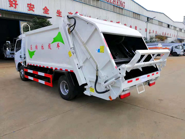 甘肃东风多利卡8吨压缩垃圾车生产厂家