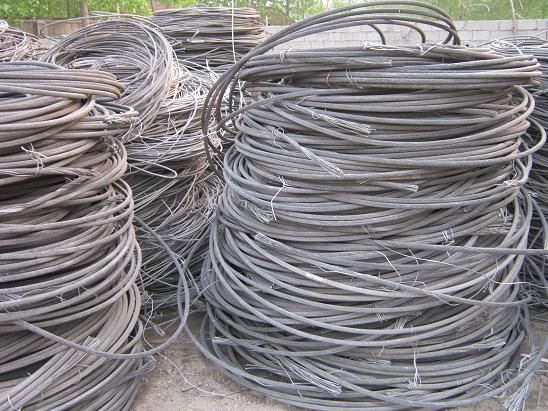 成都成华区旧电缆线回收中心闲置废品回收多少钱一吨/斤